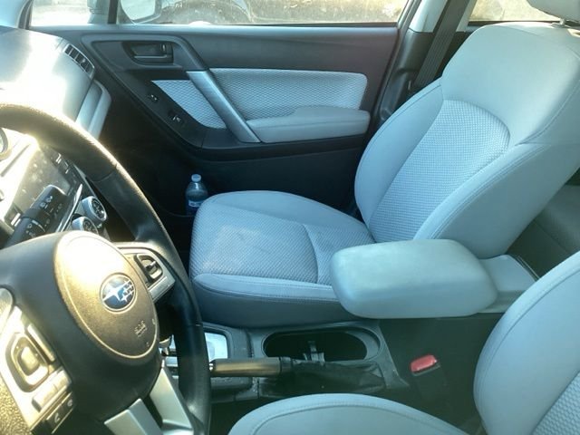 Used 2018 Jasmine Green Metallic Subaru 2.5i Premium image 14
