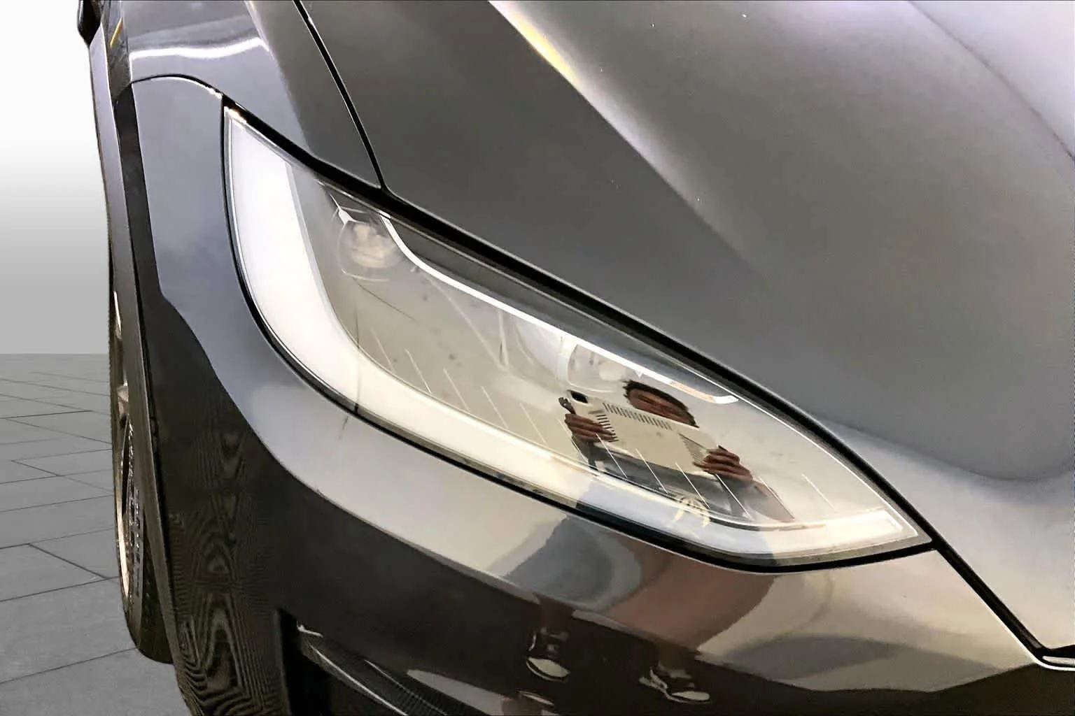 Used 2024 Pearl White Multi-Coat Tesla  image 25