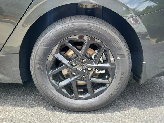 New 2026 Interstellar Gray Kia LXS FWD image 7