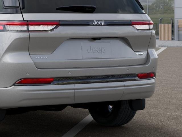 New 2026 Silver Zynith Exterior Paint Jeep Summit image 83