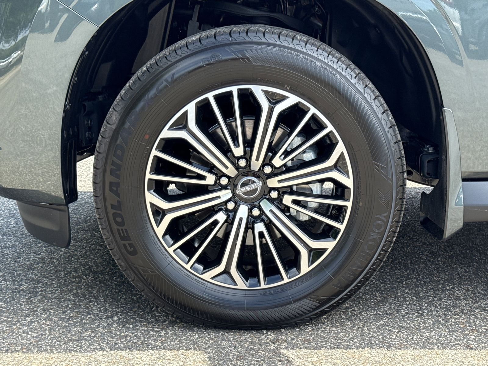 New 2026 White Nissan Platinum image 34
