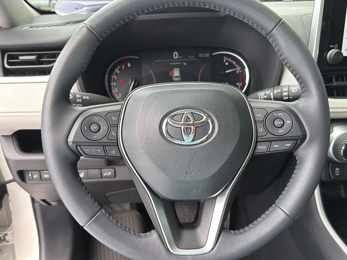 Used 2024 Ice Cap Toyota XLE image 20