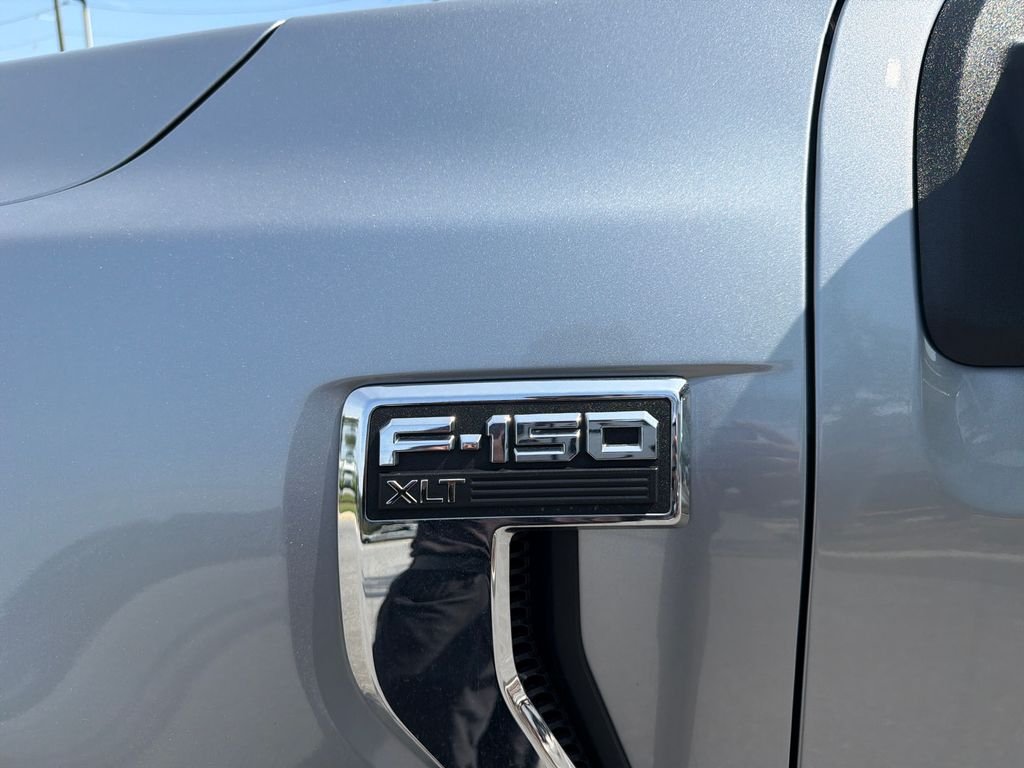 Used 2025 Silver Metallic Ford XLT image 10