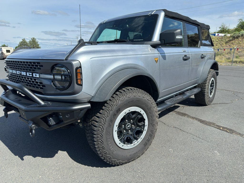 Used 2022 Iconic Silver Ford Badlands image 2