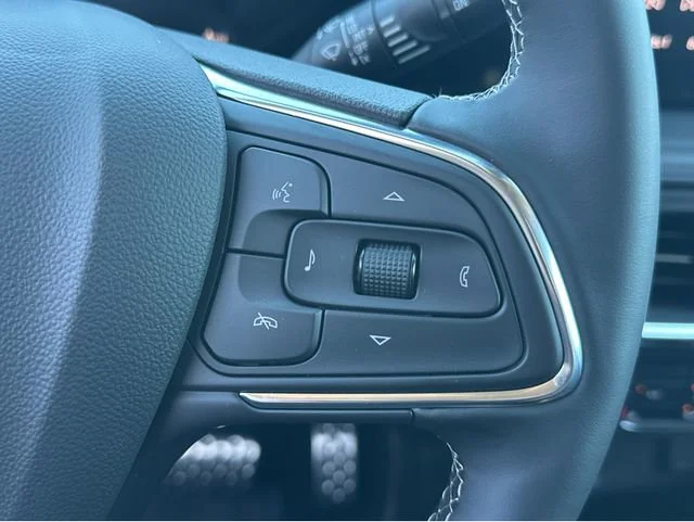 New 2026 Ebony Twilight Metallic Buick Preferred image 28