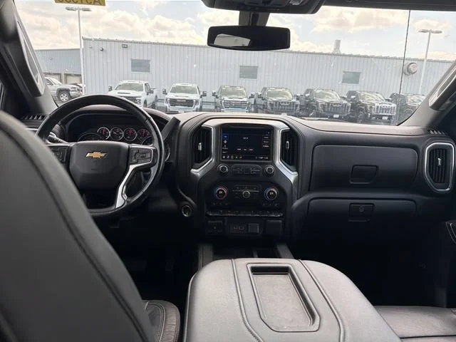 Used 2020 CAJUN RED TINTCOAT Chevrolet LTZ image 15