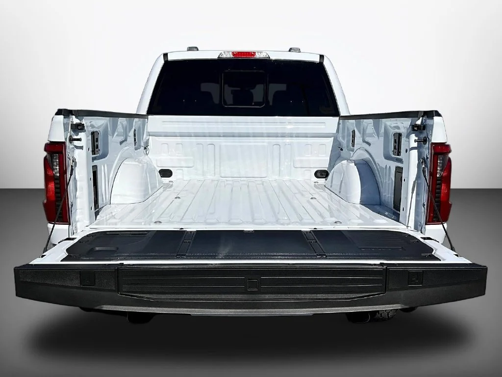 New 2026 Oxford White Ford Tremor® image 17