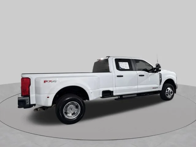 Used 2025 White Ford XL image 12