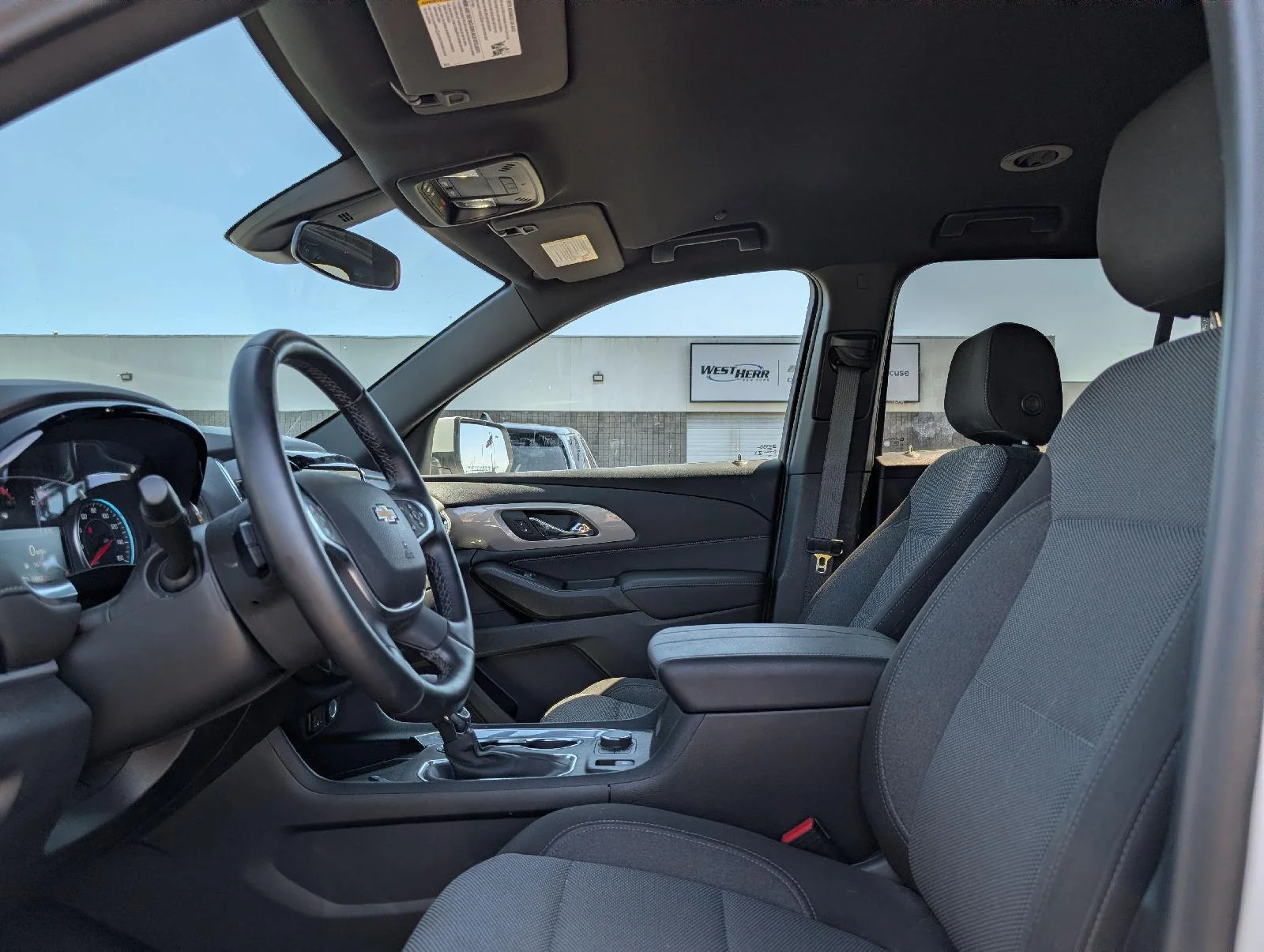 Used 2023 Summit White Chevrolet LT Cloth image 13