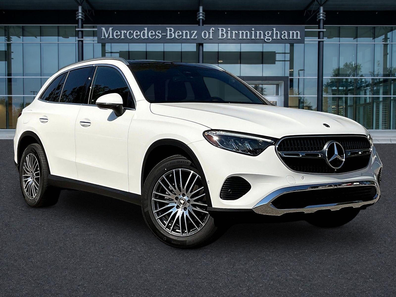 Used 2026 Polar White Mercedes-Benz GLC 300 image 1