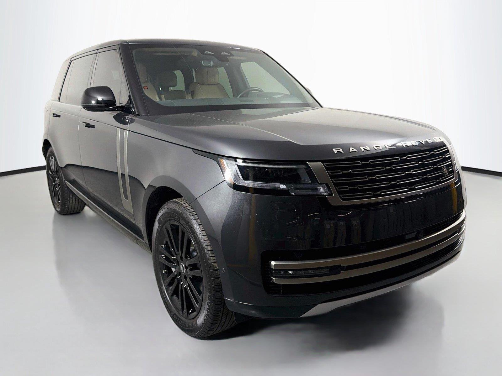 Used 2024 Carpathian Grey Land Rover SE P53O V8 image 3