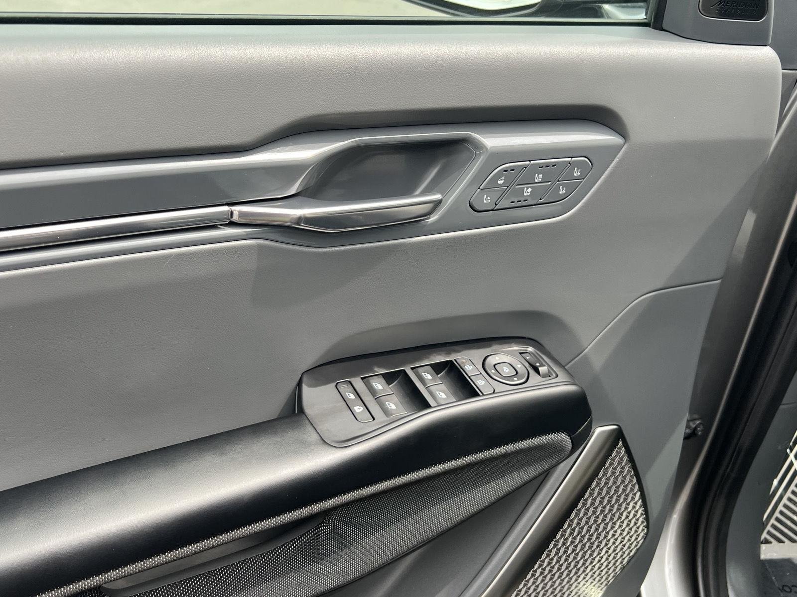 Used 2025 Pebble Gray Kia GT-Line image 33