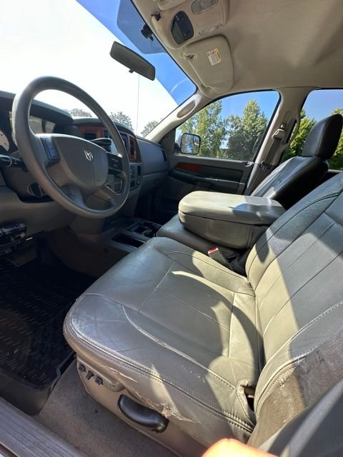 Used 2006 Bright Silver Metallic Dodge SLT image 13