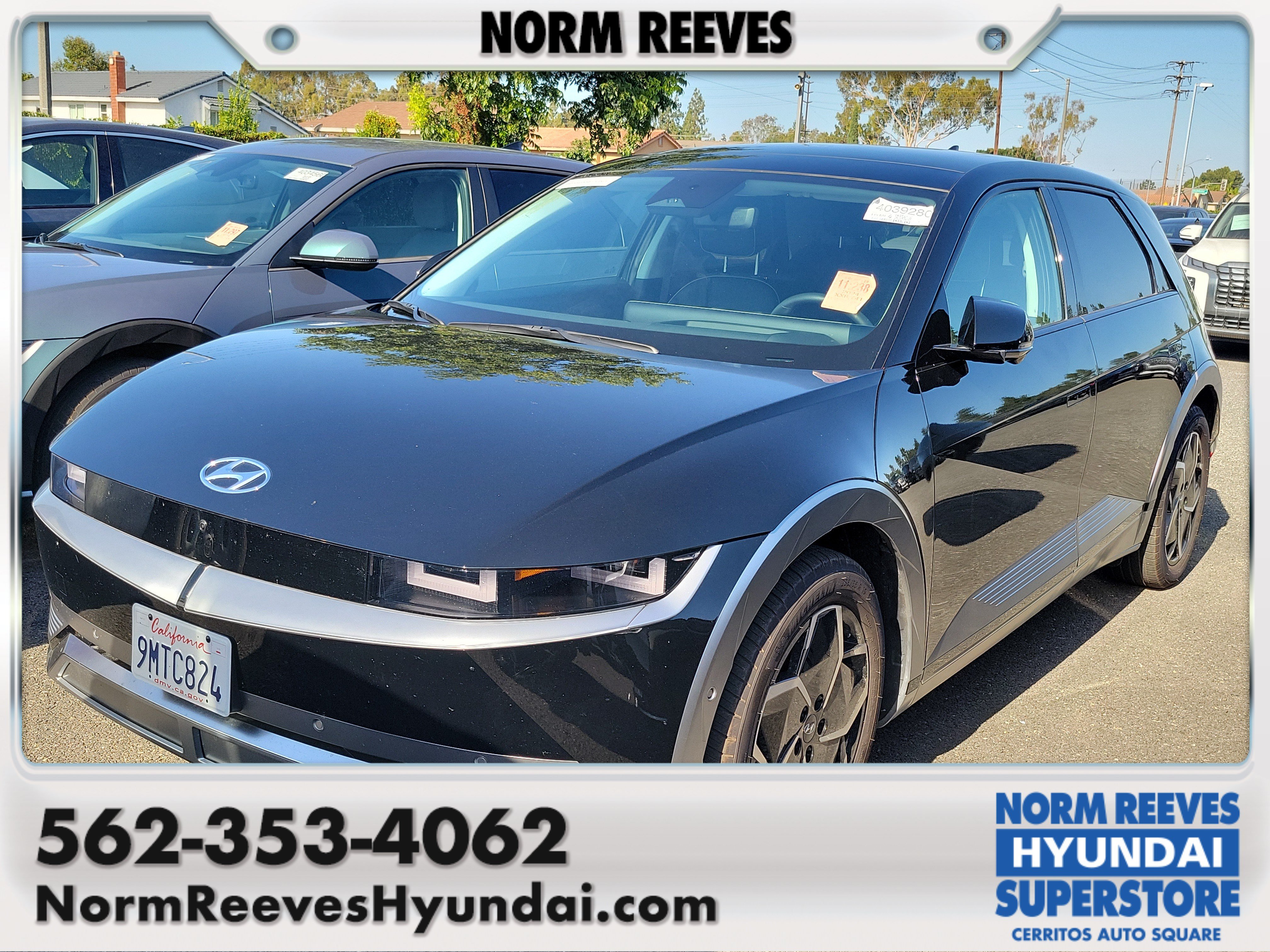 Certified Used 2024 Abyss Black Hyundai Limited image 1