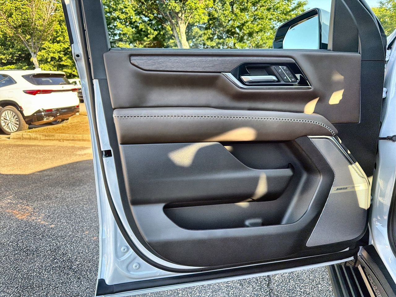 2026 GMC Yukon XL Denali Ultimate - Photo 18