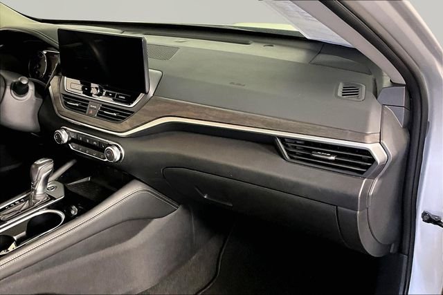 Used 2023 Silver Nissan 2.5 SV image 24