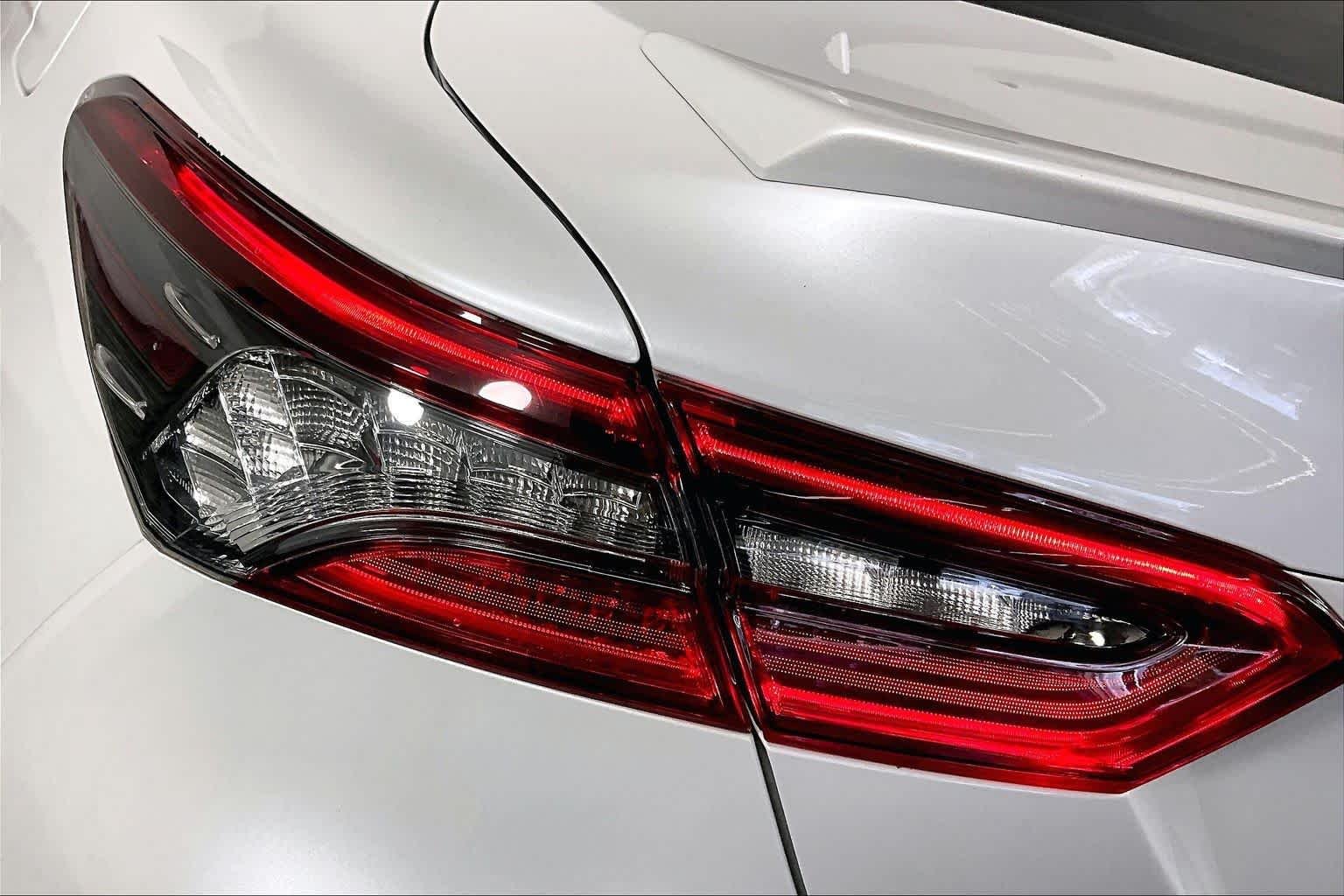 Used 2023 Wind Chill Pearl Toyota XLE image 26
