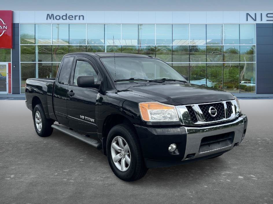 Used 2014 Galaxy Black Metallic Nissan SV image 3