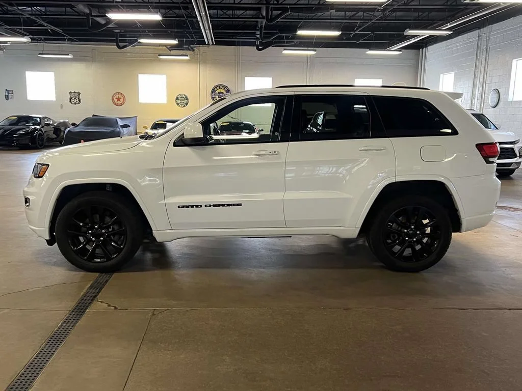 Used 2018 Jeep Grand Cherokee Altitude with VIN 1C4RJFAG6JC350154 for sale in Eastpointe, MI