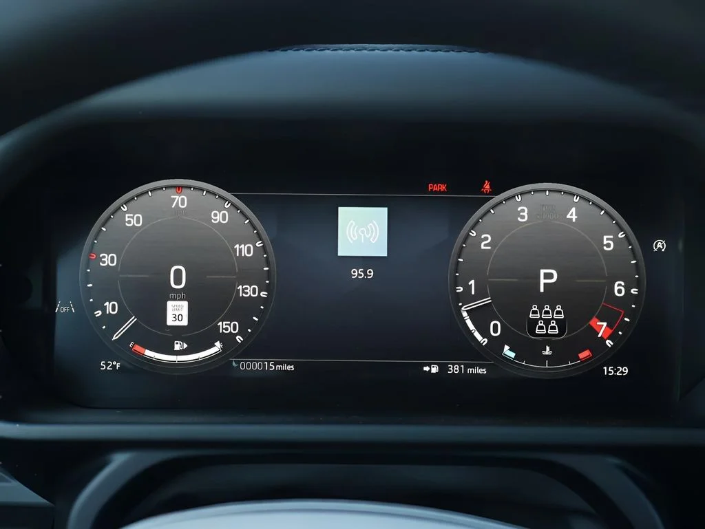 New 2026 Tasman Blue Land Rover X-Dynamic SE image 28
