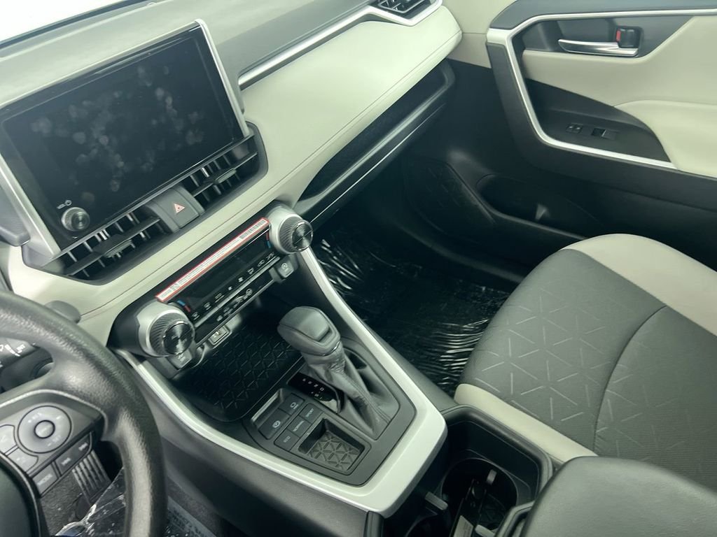 Used 2025 White Toyota XLE image 23
