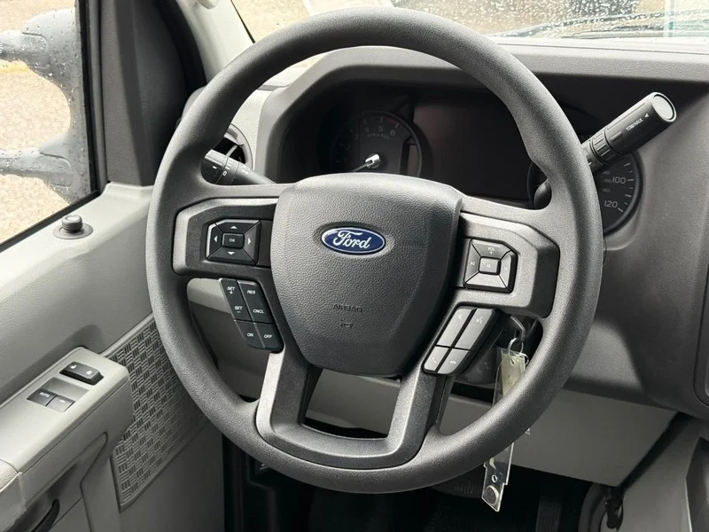 New 2026 Oxford White Ford SRW KUV image 7