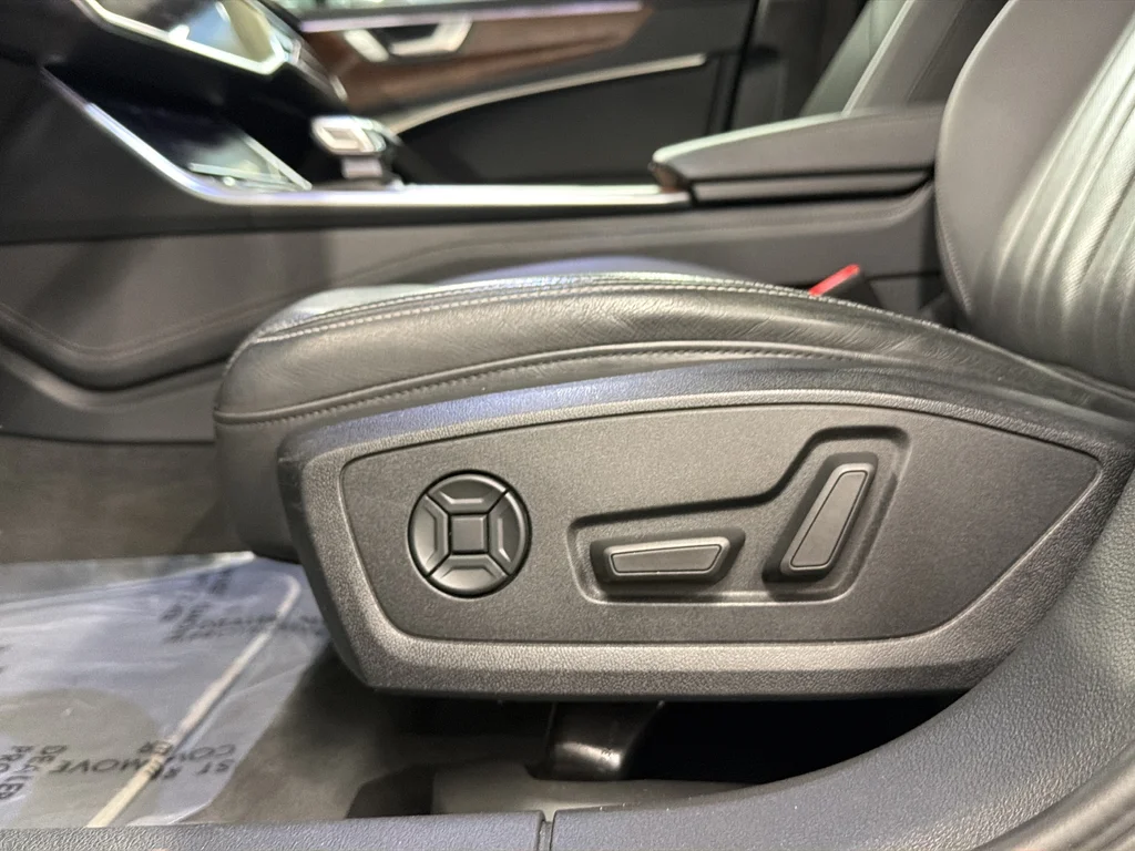 Used 2019 Silver Audi 3.0T Prestige image 31