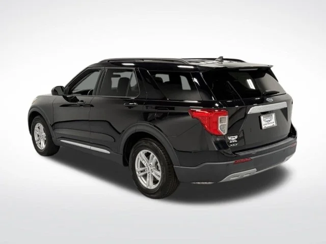 Used 2023 Black Ford XLT image 6