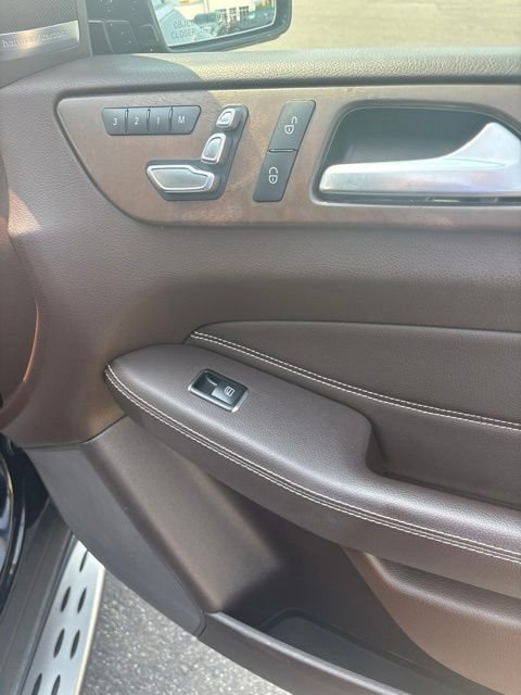 Used 2019 Black Mercedes-Benz GLS 450 image 31