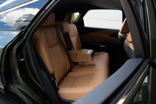 New 2026 Nori Green Pearl Lexus PREMIUM image 9