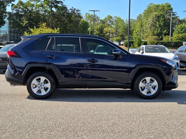Used 2020  Toyota XLE image 6
