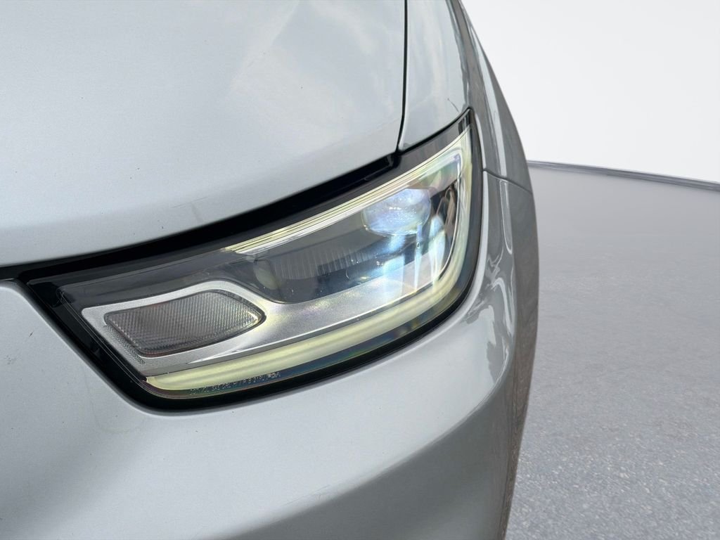 Used 2024 Silver Chrysler Touring L image 9