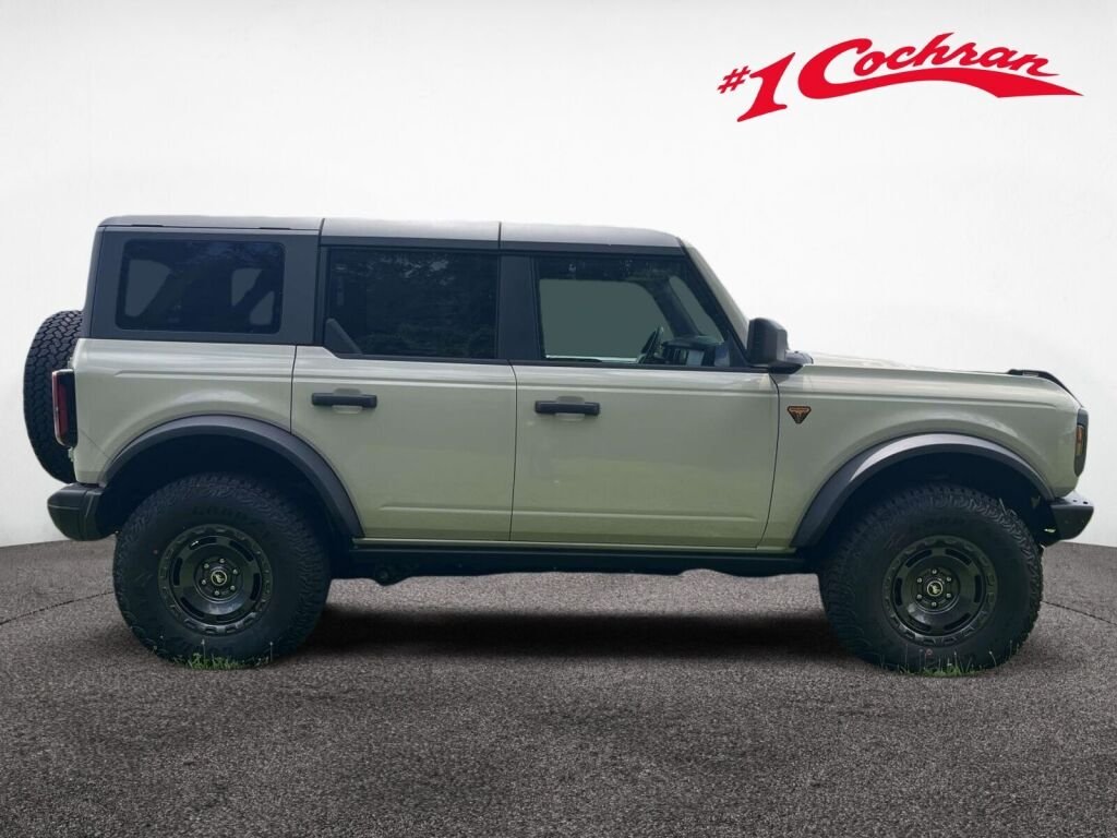 New 2025 Desert Sand Ford Badlands image 6
