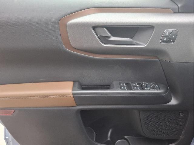 New 2025 Azure Gray Metallic Tri-Coat Ford Outer Banks® image 9