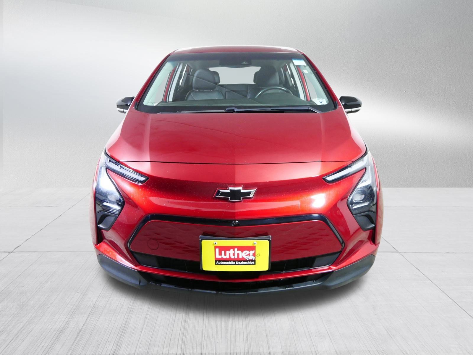 Used 2022 Chevrolet Bolt EV 2LT with VIN 1G1FX6S05N4102828 for sale in Brooklyn Center, MN