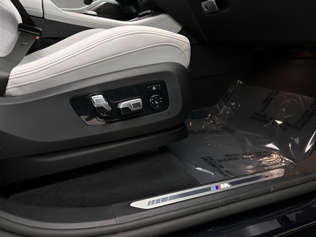 Used 2025 Carbon Black Metallic BMW xDrive40i image 14