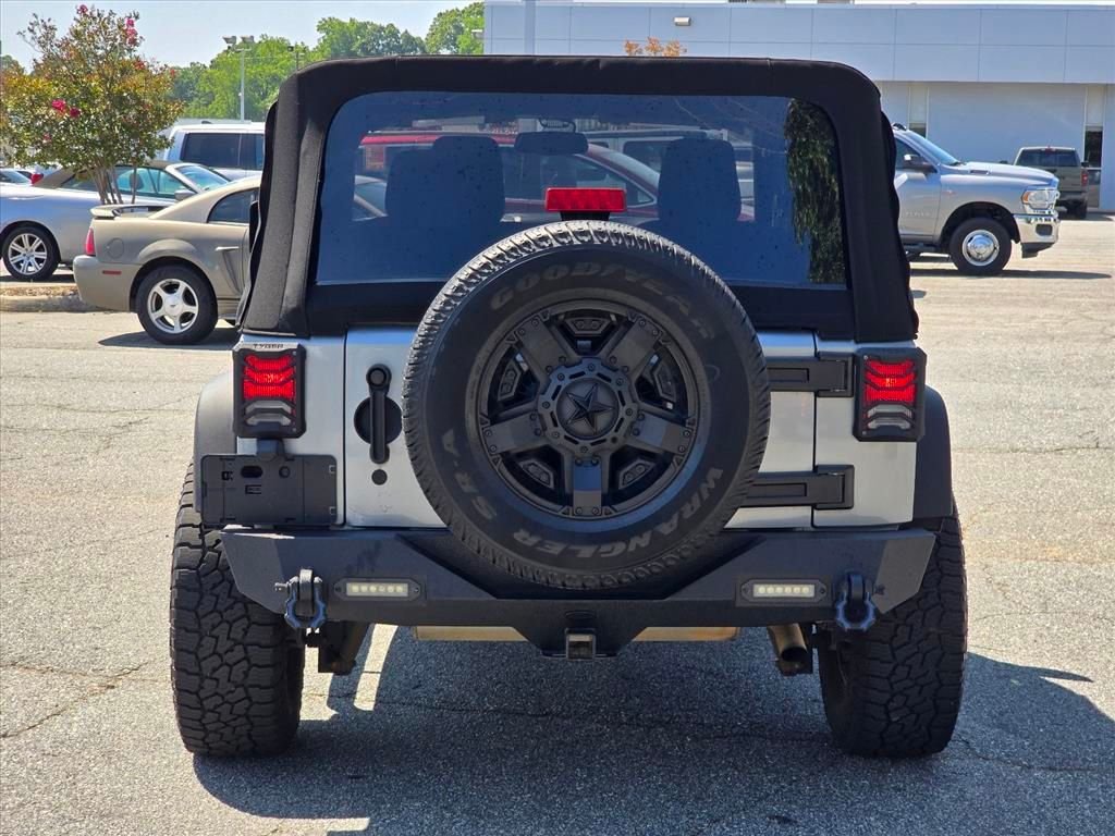 Used 2015 Silver Jeep Sport image 25