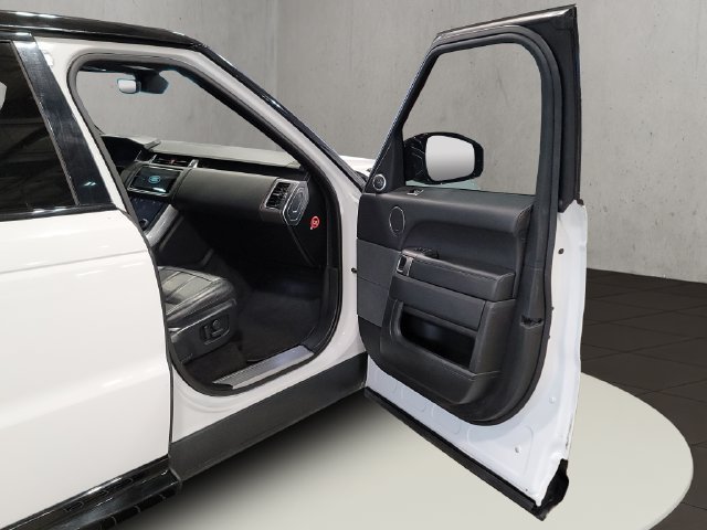 Used 2019 Fuji White Land Rover HSE image 38
