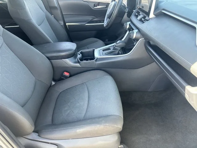 Used 2025 Silver Sky Metallic Toyota XLE image 12