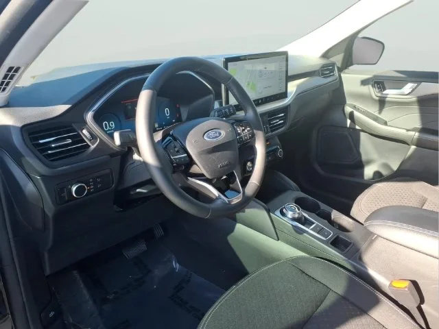 Used 2023 Black Ford Active image 7