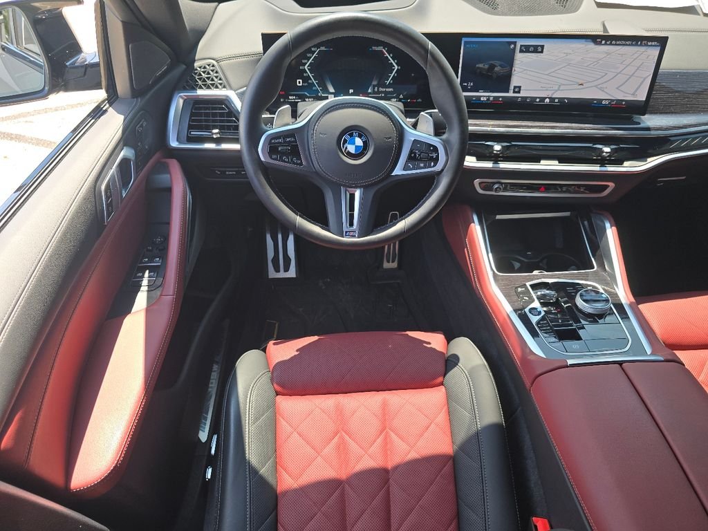 Used 2025 Gray Metallic BMW M60i image 24