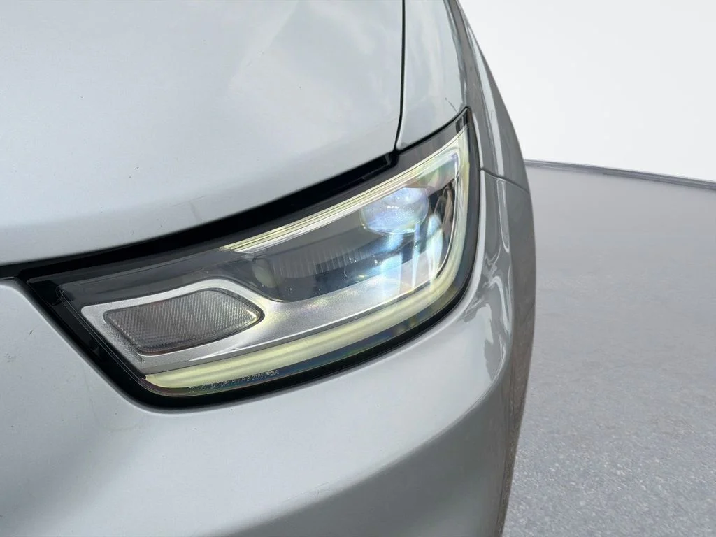 Used 2024 Silver Chrysler Touring L image 9