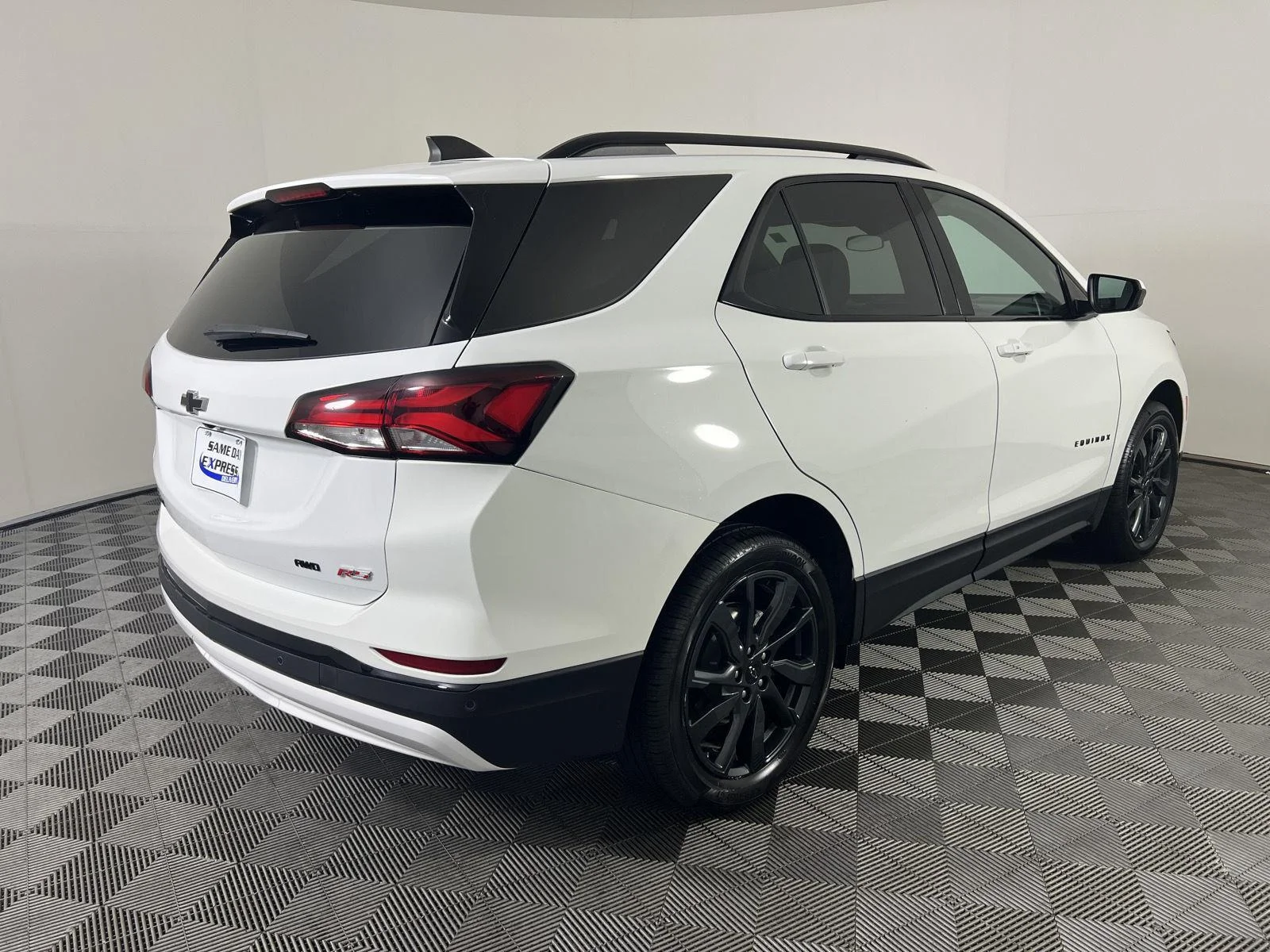 Used 2024 Summit White Chevrolet RS image 26