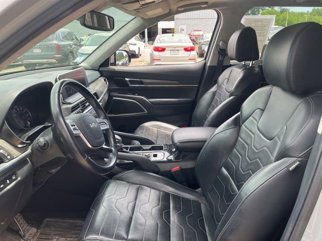 Used 2022 Wolf Gray Kia SX image 12