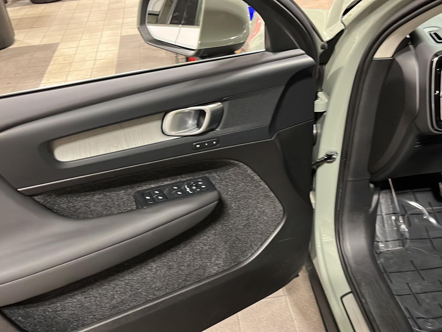 Used 2025 Sage Green Metallic Volvo Core Bright Theme image 9