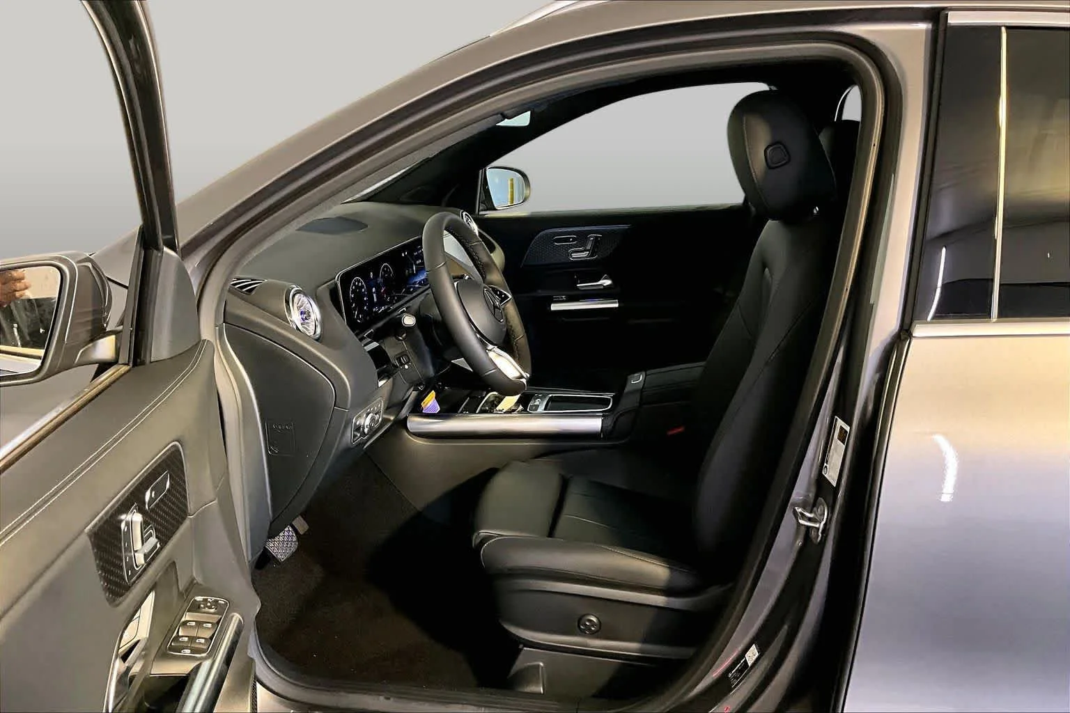 New 2026 Mountain Grey Metallic Mercedes-Benz GLA 250 image 13
