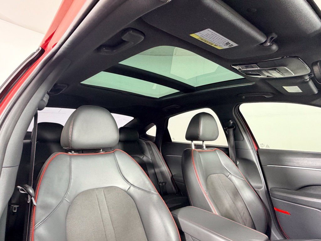 Used 2020 Red Hyundai SEL Plus image 37