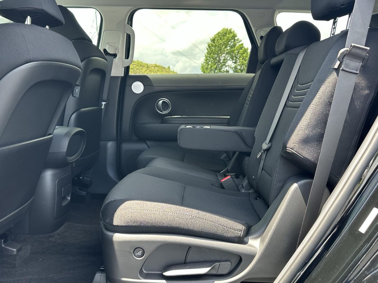 New 2026 Abyss Black Pearl Hyundai SE image 18