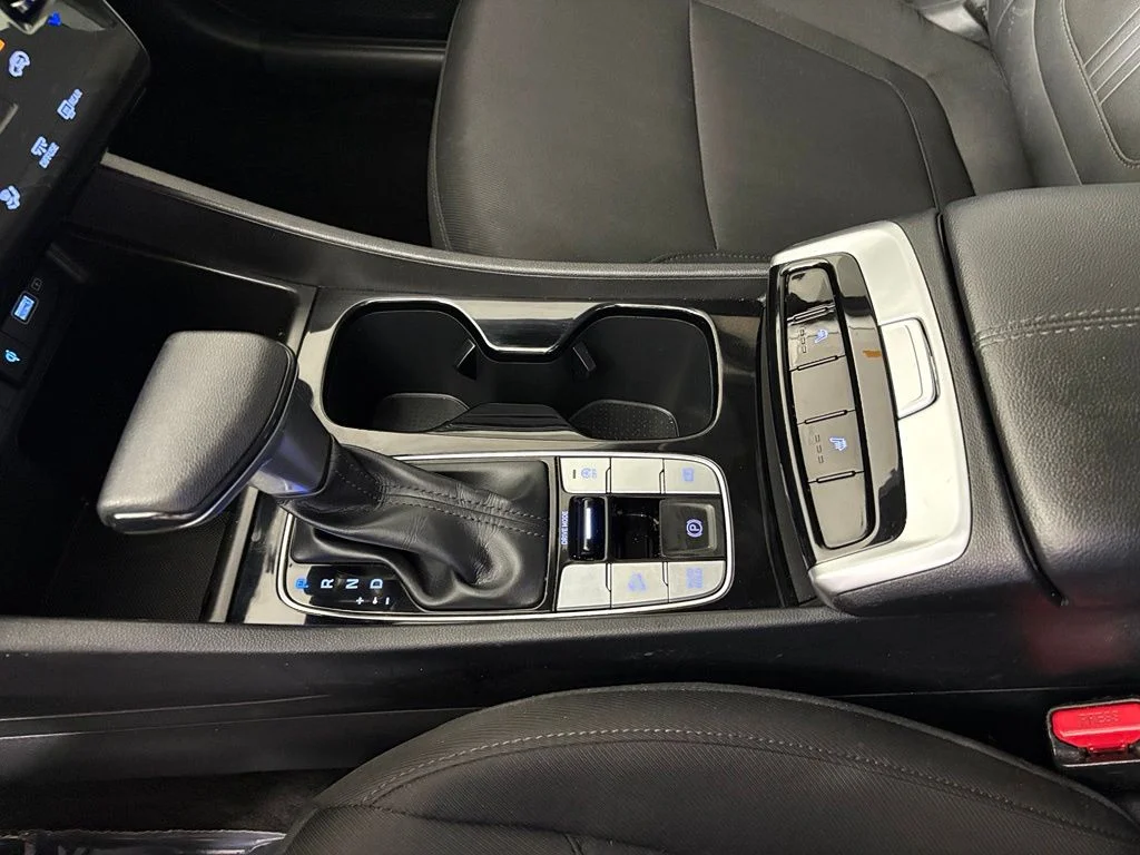 Used 2024 Gray Hyundai SEL image 34