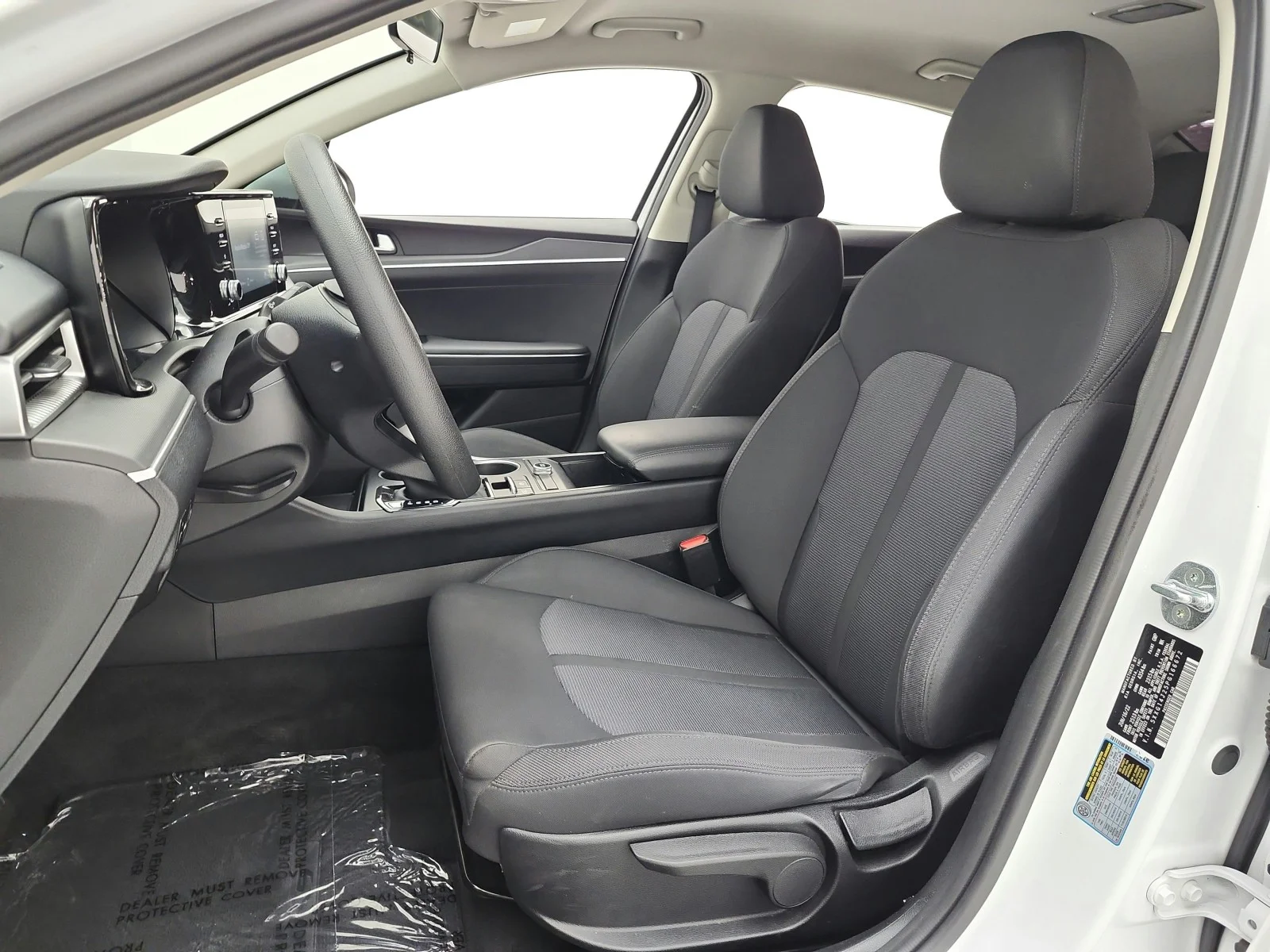 Used 2023 Glacial White Pearl Kia LXS image 13